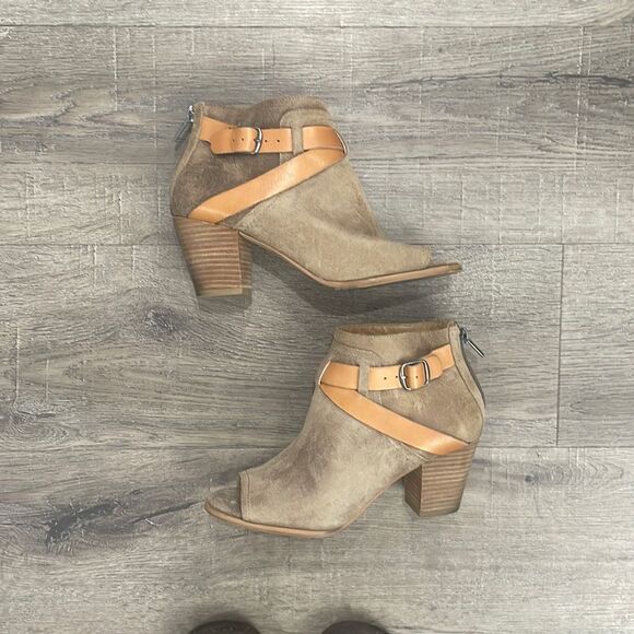 Lucky Brand Shoes - Lucky Brand Leather Peep Toe Wedges Size 6.5